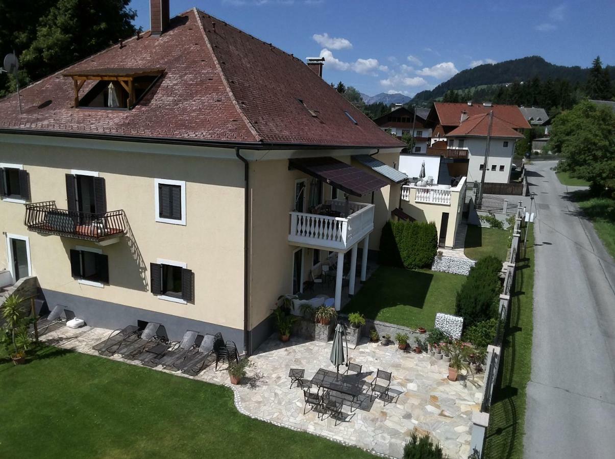 Garten- & Loggia-Appartement Herrenhaus Dellach im Drautal Exterior foto